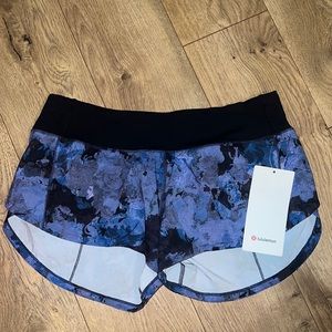 Lululemon Shorts Women size 6